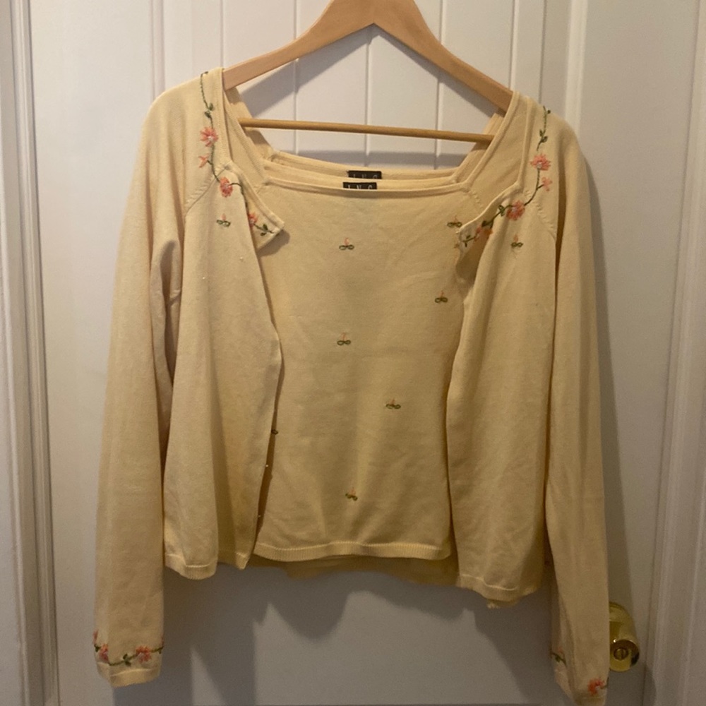Cute summer sweater set